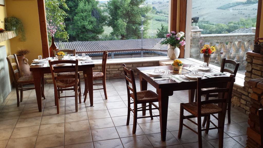 Agriturismo Col Morino Bed & Breakfast Pineto Ngoại thất bức ảnh