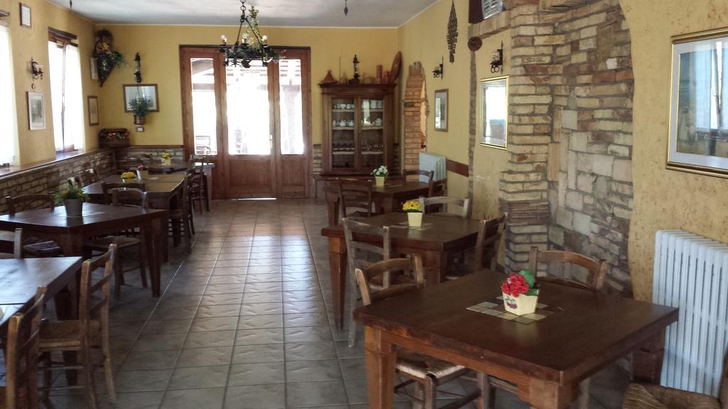 Agriturismo Col Morino Bed & Breakfast Pineto Ngoại thất bức ảnh